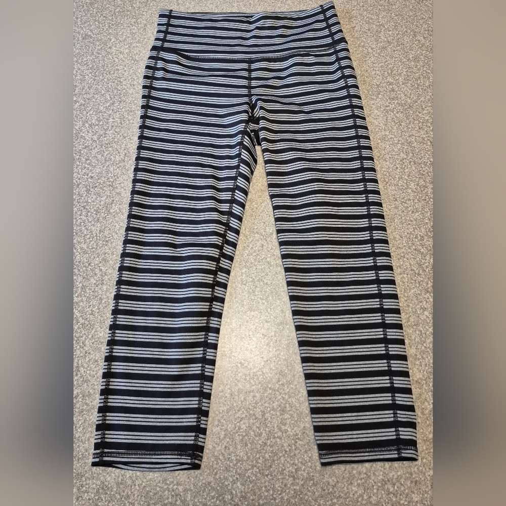 Womens Athleta Crop Size Medium